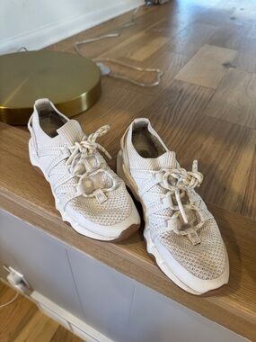 Madewell Cream Knit Lace-Up Sneakers